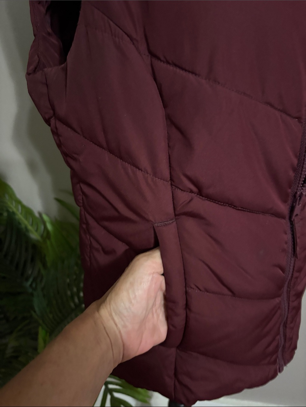 Cole Haan Quilted Puffer Vest - Burgundy women’s Small - Picture 6 of 12
